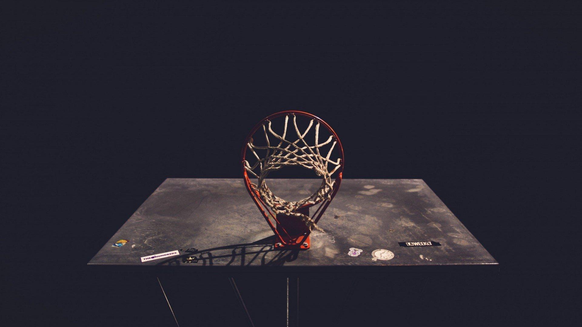 莫布利生涯百帽铸就防守里程碑，比克斯塔夫盛赞，他是现象级的时代标杆