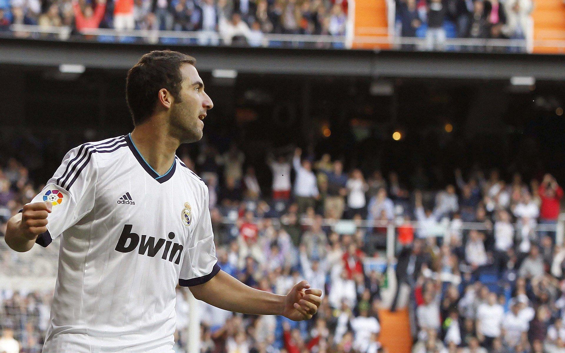 铁血防线VS华丽进攻,西超杯马德里德比前瞻